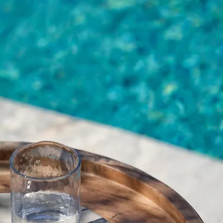 Kalea Mykonos 4* أورنوس